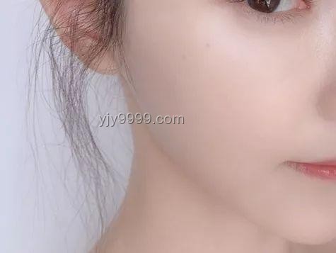 水光感妆容与传统妆容对比分析
